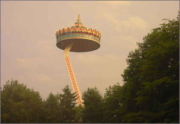 De Pagode tegen het avondrood... -|-  Foto: Friso Geerlings  het WWCW 2009