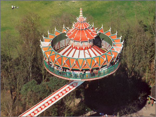 De Pagode, gezien van bovenaf. Foto uit het boek "De bovenkant van Nederland - Holland from the top", van Han van der Horst en Karel Tome (Uitgeverij Scriptum)