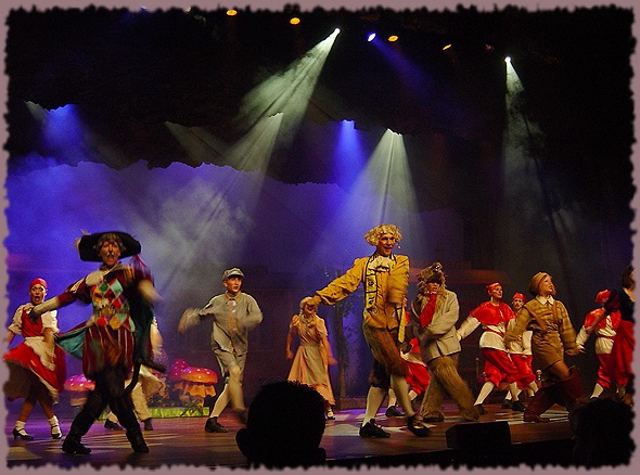 De Wonderlijke Efteling-show -|- Foto: Bram Elstak  Het WWCW 2003