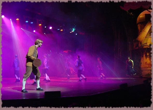 De Wonderlijke Efteling-show -|- Foto: Bram Elstak  Het WWCW 2003