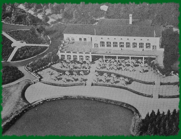 Historische foto van het Caf-restaurant -|- Foto: het Sprookje van de Efteling 1962