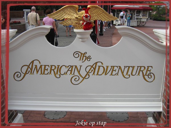 Jokie op stap in Epcot -|- Foto: Jorn van de Wetering © het WWCW 2005