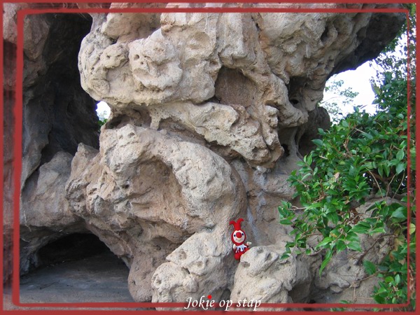 Jokie op stap in Epcot -|- Foto: Jorn van de Wetering  het WWCW 2005