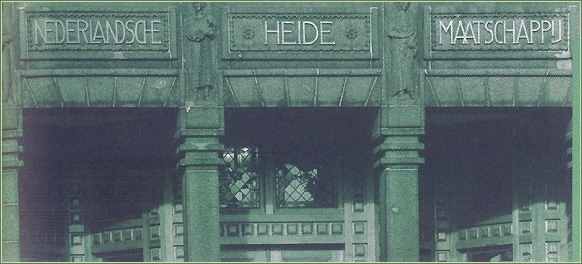 Entree van het uit 1912 stammende hoofdkantoor van de Heide Maatschappij. Scan uit jubileumboekje K.N.M.H.