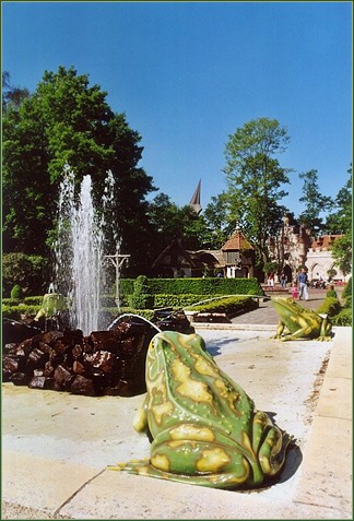 De fontein op een stralende zomerdag -|- Foto: Marco van Erp  het WWCW 2005
