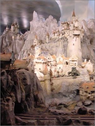 Het Diorama - Pretterdam en de Hemelburcht -|- Foto: Friso Geerlings  Wonderlijke WC Web
